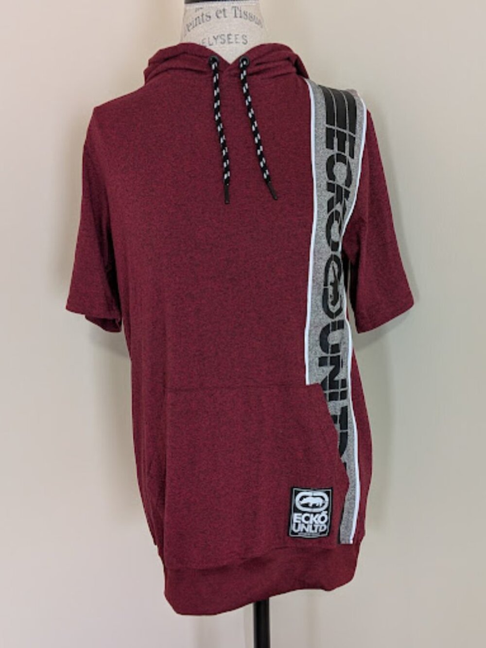 Ecko Unltd short sleeve burgundy sz kangaroo pocket S hoodie